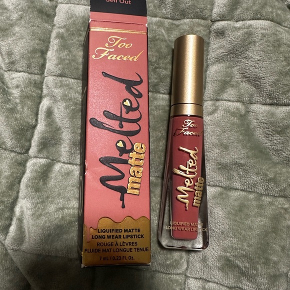 Too Faced Melted Matte Lipstick - Picture 4 of 5